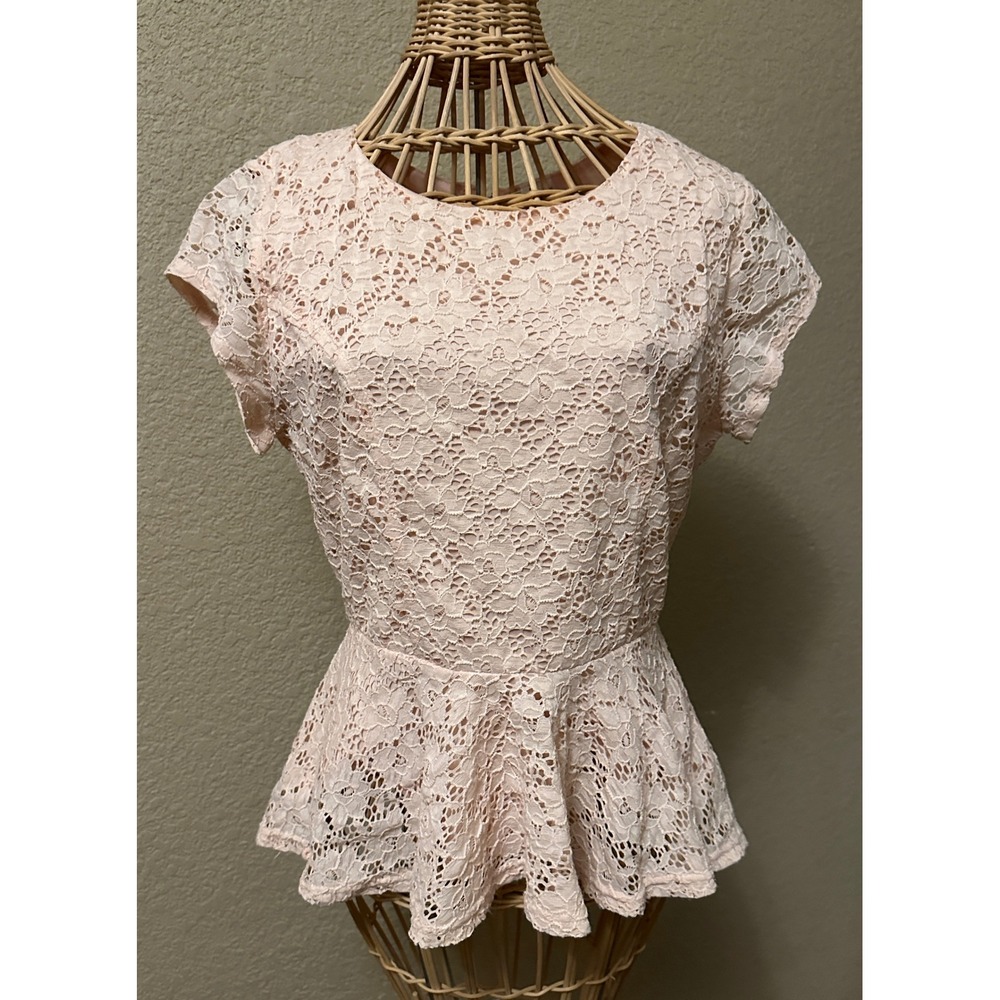 Pink Owl Apparel Blush Pink Floral Lace Peplum Top Cap Sleeve Womens L